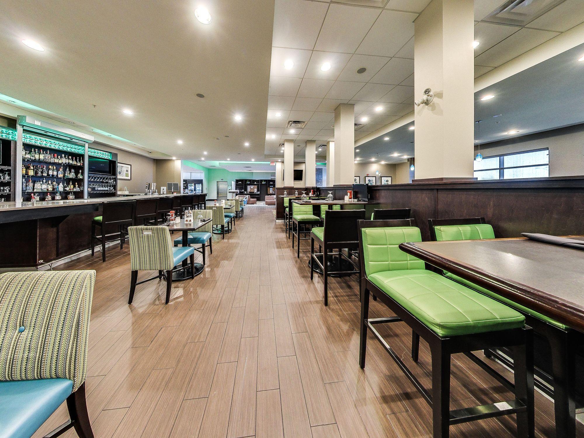 Holiday Inn Hotel & Suites Edmonton Airport Conference Centre By Ihg Nisku Exterior foto