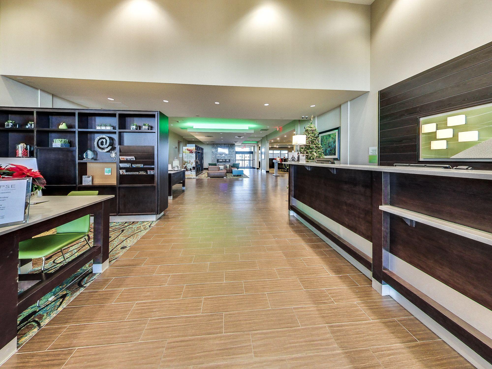 Holiday Inn Hotel & Suites Edmonton Airport Conference Centre By Ihg Nisku Exterior foto