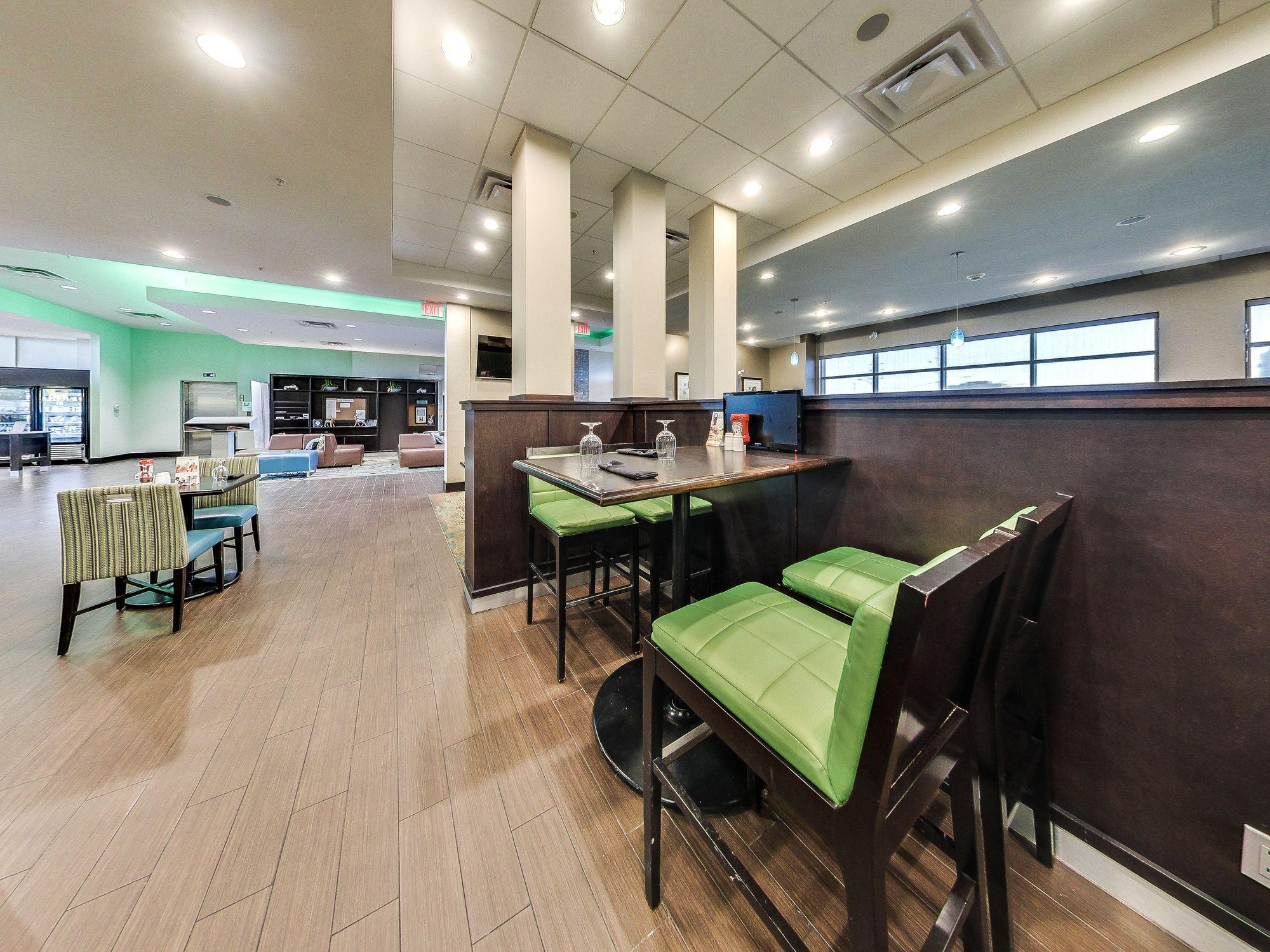 Holiday Inn Hotel & Suites Edmonton Airport Conference Centre By Ihg Nisku Exterior foto